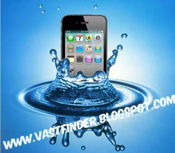 4 Easy Way To Revive & Save A Wet Phone